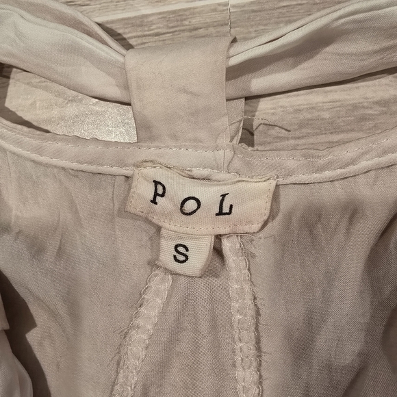 POL Relaxed Fit Top W/ Lace Trim on Arm & Hem Self-Tie Neckline Small Blush Pink - Picture 7 of 11